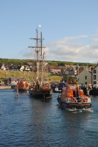 Brigantine, 'Tres Hombres' arriving, Aug 2014